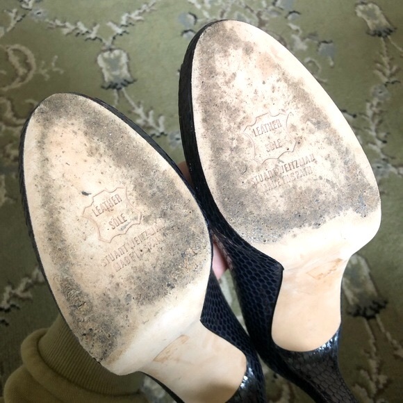 Stuart Weitzman Plainfield Snakeskin Peep Toe Navy Leather Pumps | 8 Narrow - Picture 8 of 9